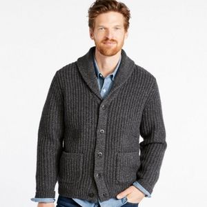 LL Bean Men's Lamb Wool Cardigan Sweater Size Medium